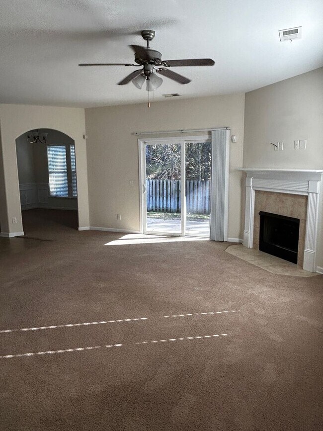 Photo - Berwick Plantation-Chapel Lake