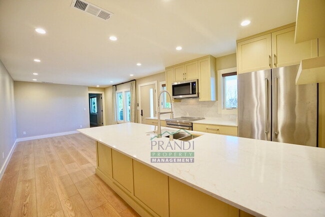 Photo - 62 Dunfries Terrace