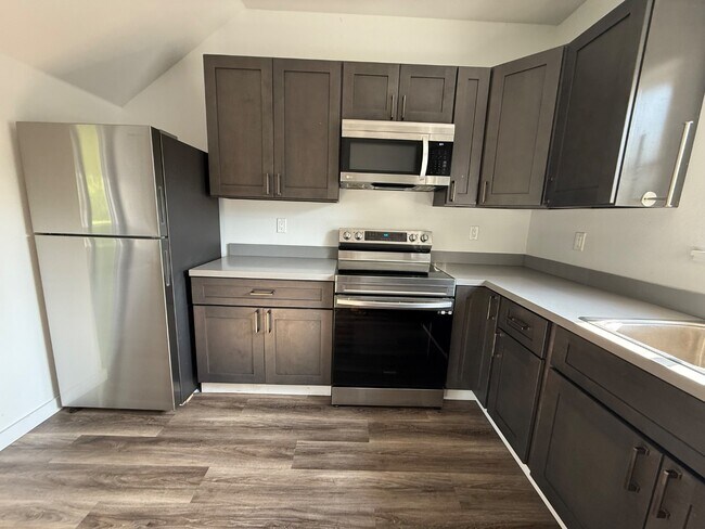 Photo - 1022 Villa Way