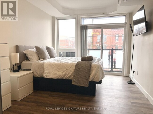 Photo - 335 College St Unit 201