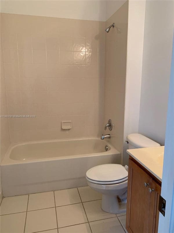 1727 San Benito Way
