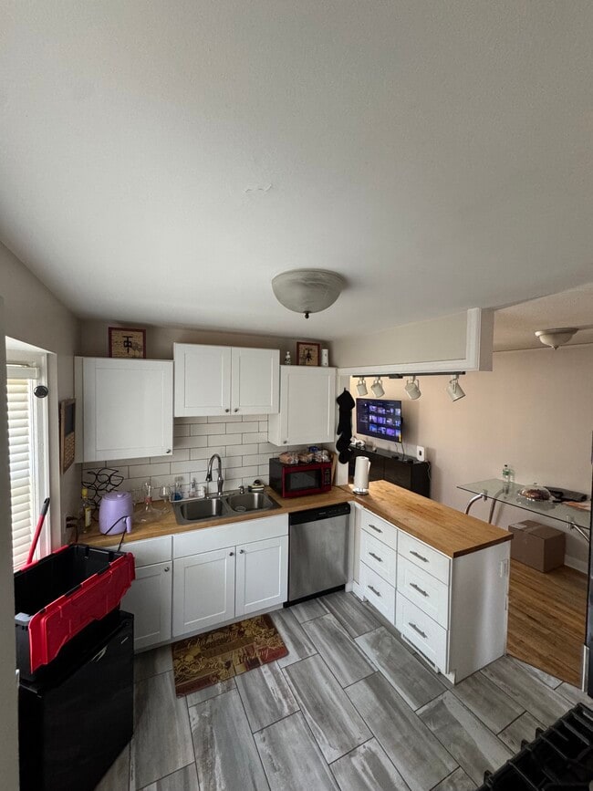 Photo - 1819 E 46th St Unidad 1819