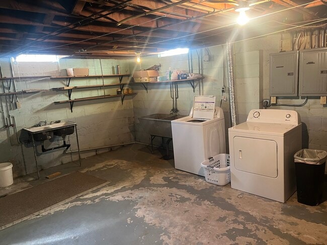 Photo - 1619 Nagle Ave Unit Upper