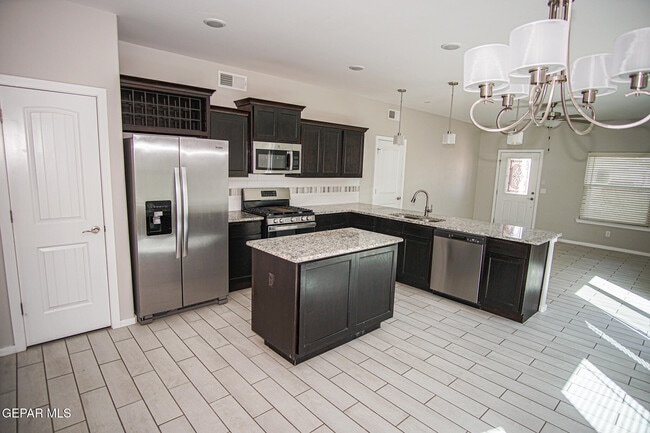 Photo - 223 Notts Way