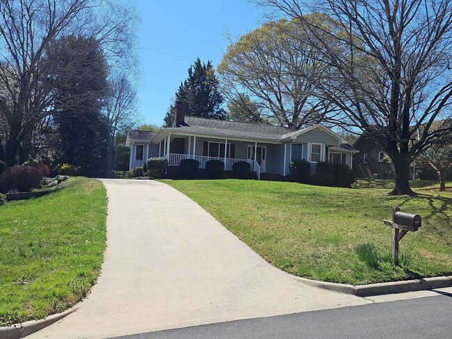 Building Photo - 3 Bedroom Salisbury, NC home.