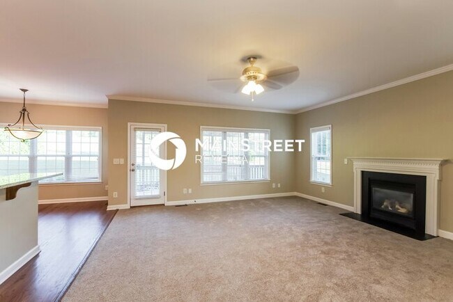 Photo - 4 Bedroom Pet-Friendly Home in Matthews, NC with Main Street Renewal