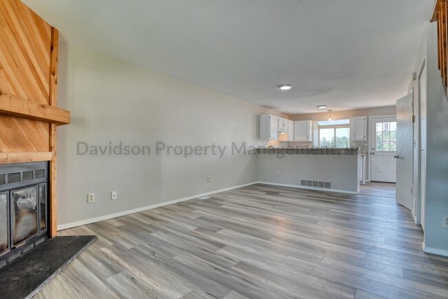 6716 Mountain Top Ln