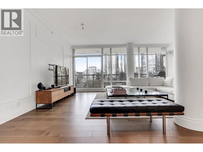 426 Beach Crescent Unit 701