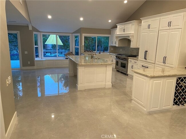 Photo - 1933 N Canyon Park Cir