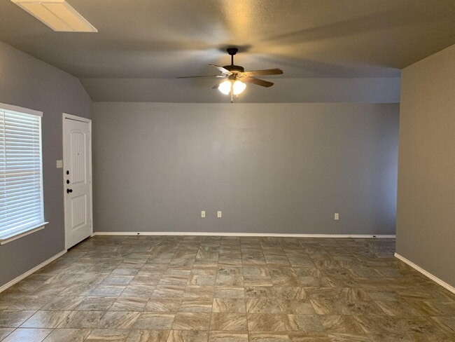 Photo - 9802 Avenue W