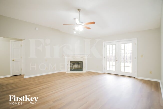 Photo - 561 Sparrow Branch Cir