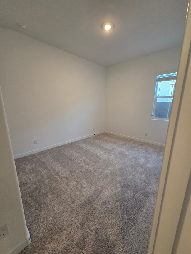 Photo - 23039 E Roundup Way