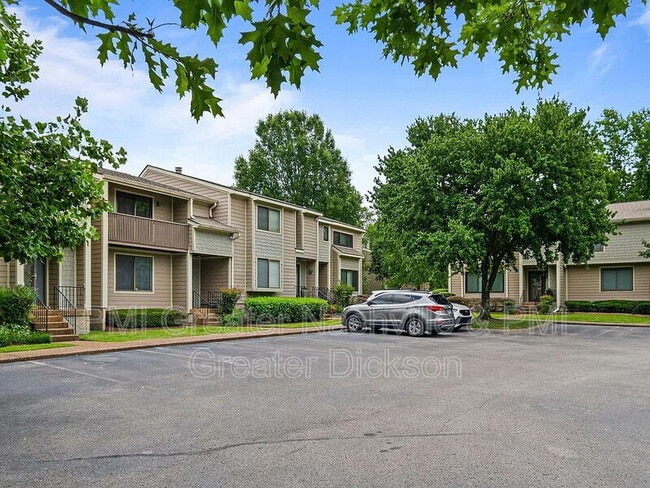 Photo - 717 Barlin Ct