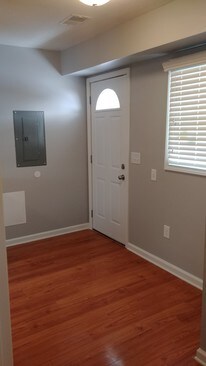 dinning space - 130 E Vienna St Unit 3