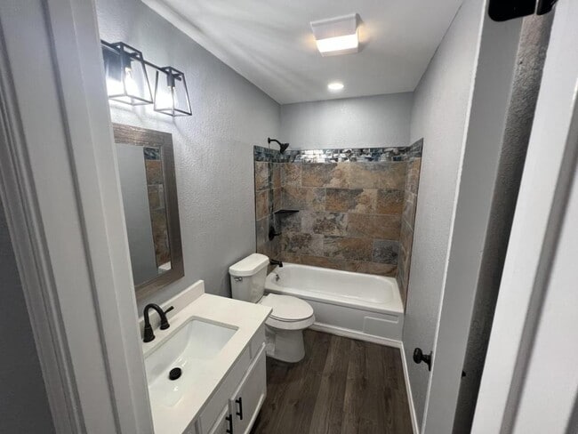 Photo - 14106 E 19th Pl S