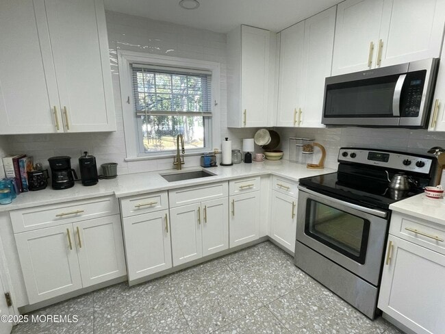 Photo - 432 Wells Ave