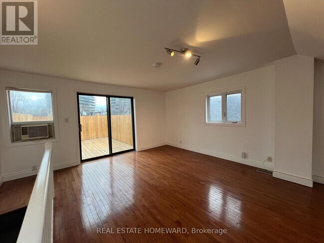 Photo - 220 Pape Ave Unit Upper