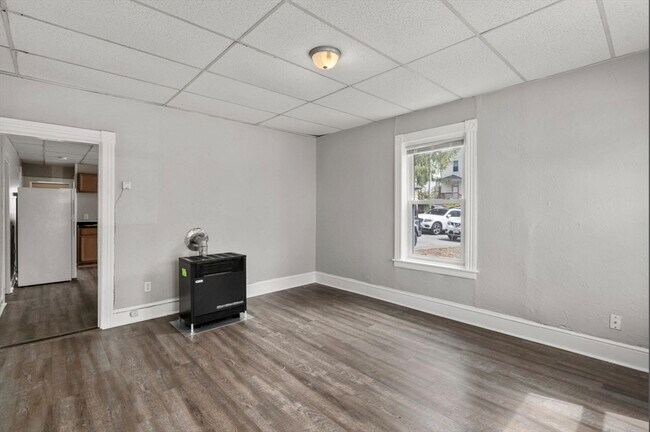 Photo - 34 Esther St Unit 1