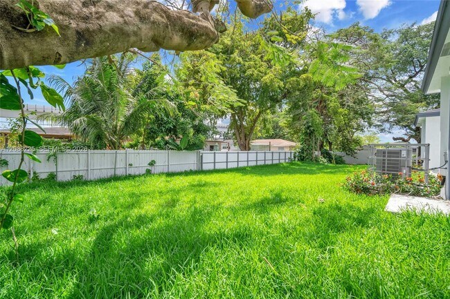 Photo - 2448 NW 42nd St