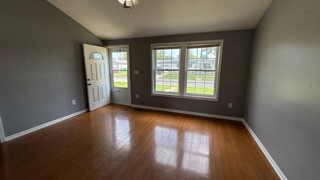 Photo - 406 Belmont Dr