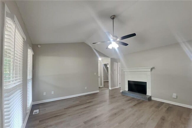 Photo - 66 Freestone Ln