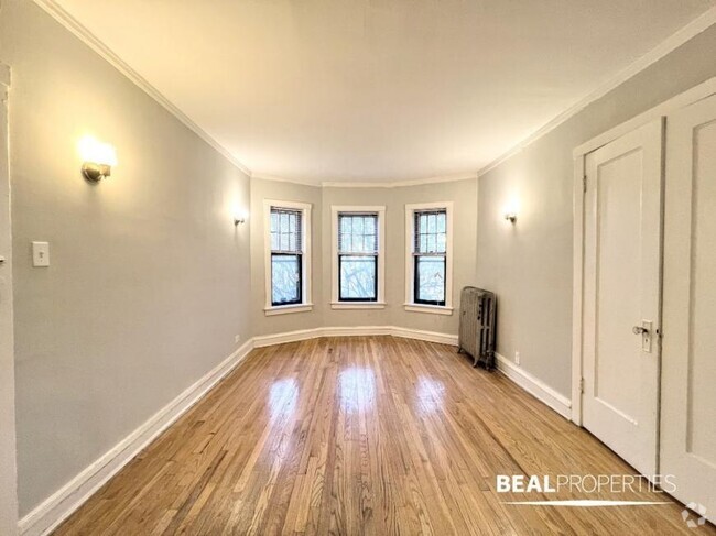 Building Photo - 1 bedroom in CHICAGO IL 60625 Unit 3 Rental