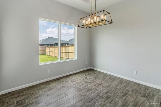 Photo - 13 Magnolia St