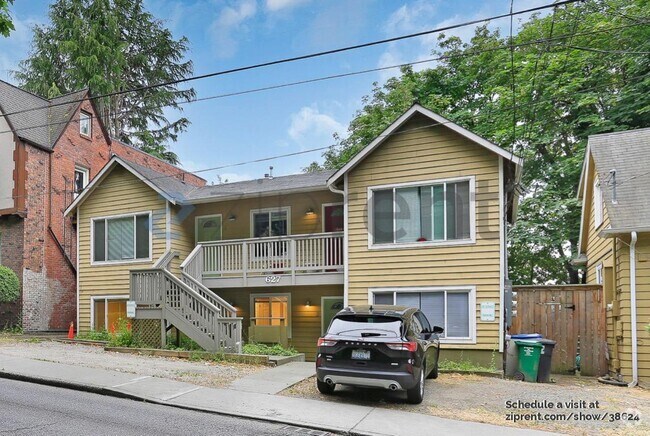 Building Photo - 627 W Mercer Pl Rental