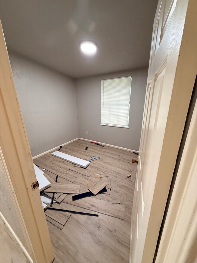 Photo - 3002 Lark St