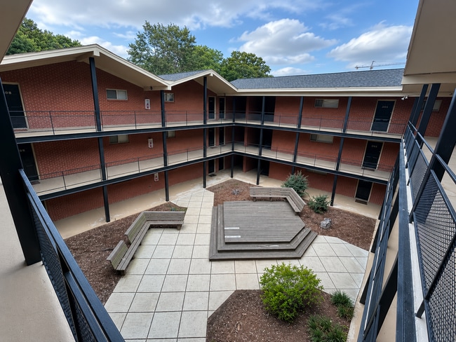 Building Photo - PRE-LEASING FOR AUGUST 9 2026!