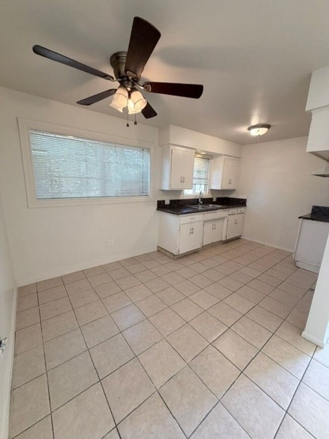 1901 Buena Vista St Unit A