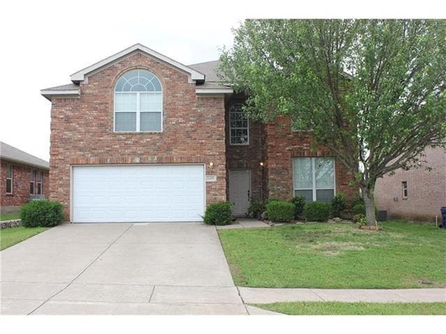 Building Photo - 2425 Collier Dr