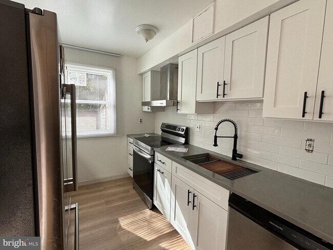 Photo - 2404 Bayberry Ct