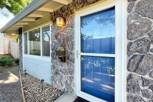 Photo - 6 SE 136th Ave