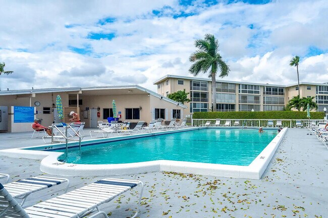 Photo - 2606 Garden Dr S Unit 304