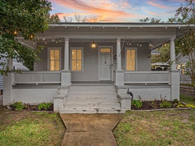 Building Photo - 1151 Caroline Ave