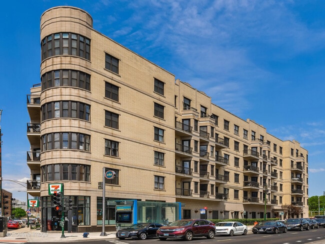 Building Photo - 520 N Halsted St Unit 507 Rental