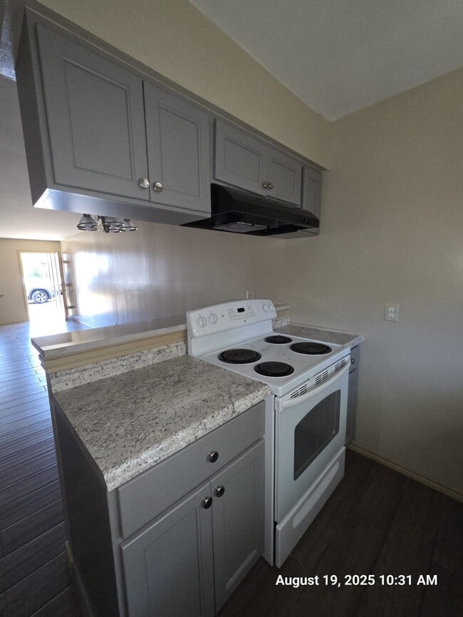 Photo - 605 Bustamante St Unidad #1