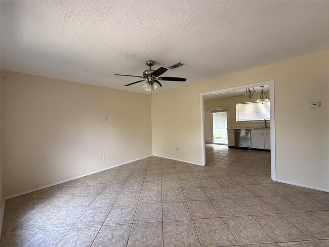 Photo - 10119 Leawood Blvd