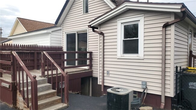 Photo - 2331 Edgemere Dr