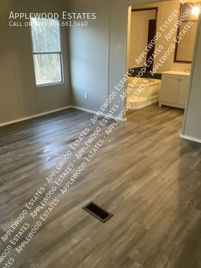 Photo - 253 Pebble Rock Cir