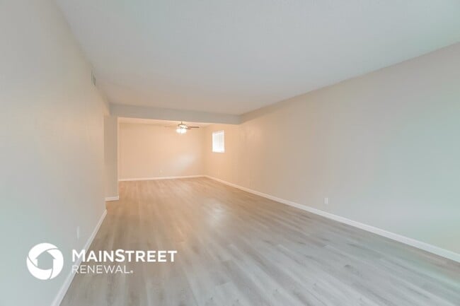 Photo - 1541 E Flower Cir