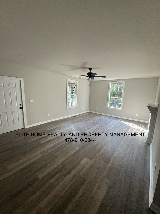 Photo - 280 Balkcom Ave