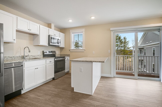 Cloverleaf Apartments