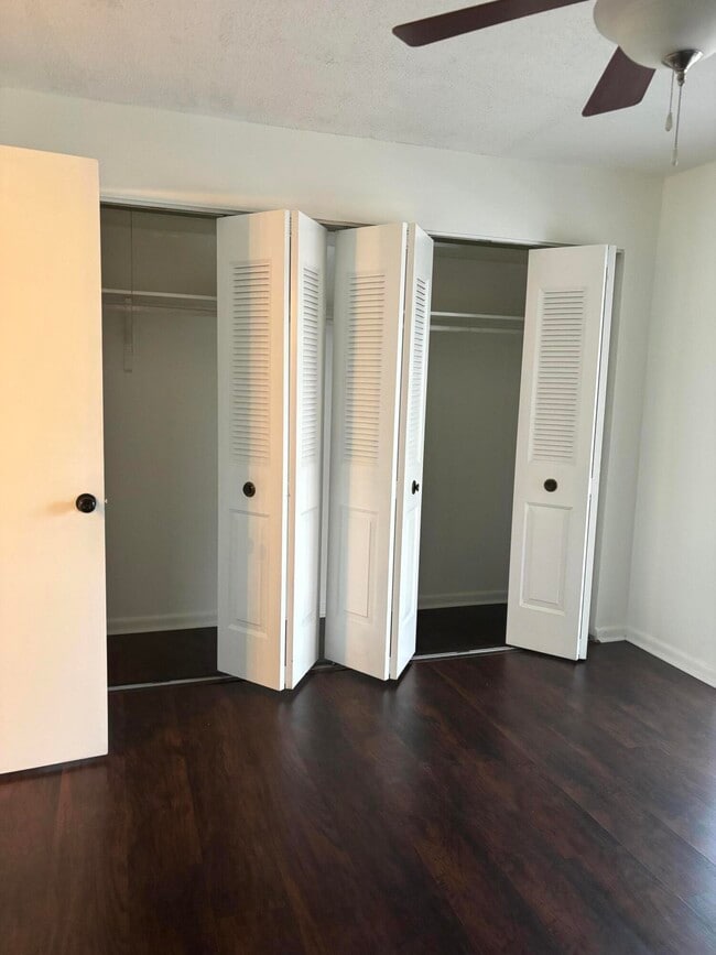 Photo - 106 Windsor E