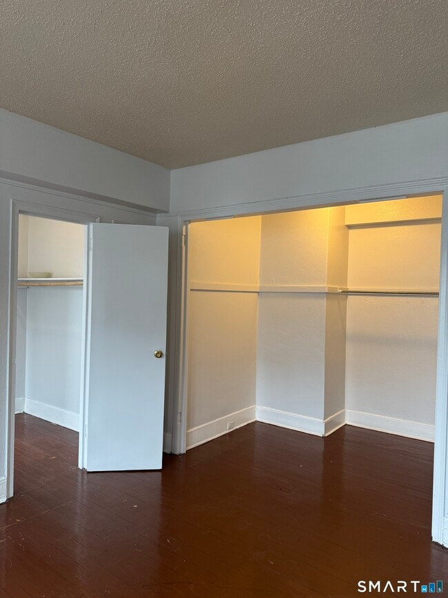 Photo - 144 Grove St Unidad 208