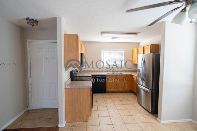 Photo - 1158 E Silversmith Trail