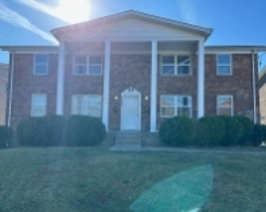 Photo - 4809 Saddlebrook Ln Unidad 3