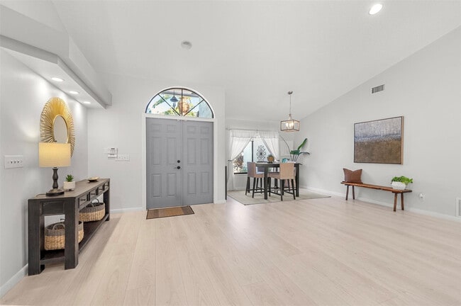 Photo - 1611 NW 101st Way