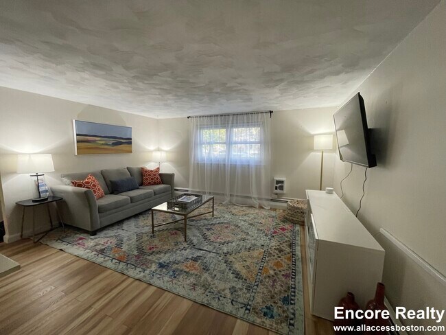 Building Photo - 79 Chestnut St Unit 1B